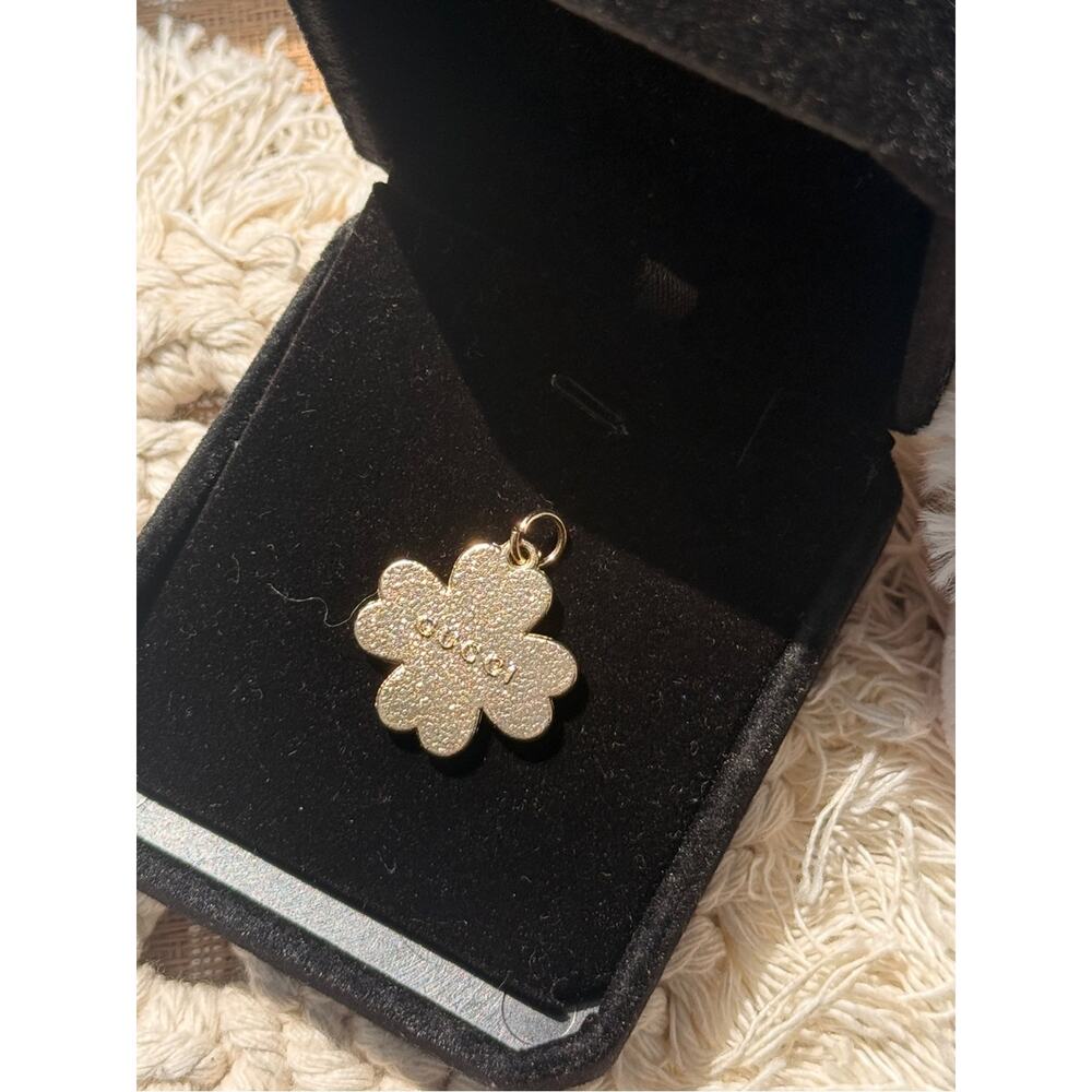 💎Charm ONLY logo floral Gucci Upcycled - Picture 2 of 3